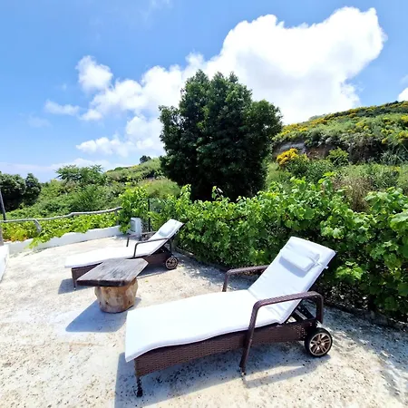 A Loggia Tatil Evi Lipari (Isola Lipari)